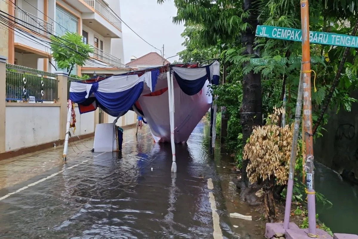 Di Jakarta Ada Tenda TPS Ambruk Dan Kotak Suara Rusak Malang Posco Media