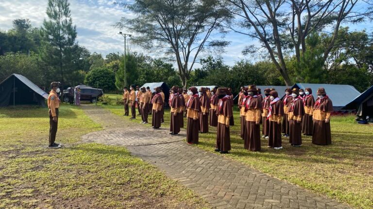 Perkemahan Jumat-Sabtu SMP Insan Amanah Malang; Tumbuhkan Sikap Berani dan Mandiri