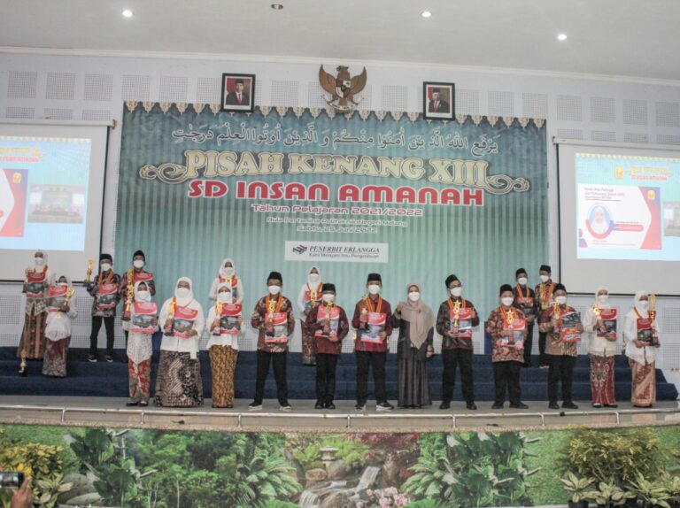 Pisah Kenang Ke-13 SD Insan Amanah; Lahirkan Generasi Tangguh Berkarakter