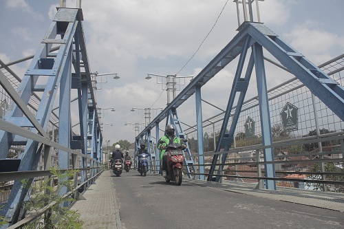 Jembatan Pelor
