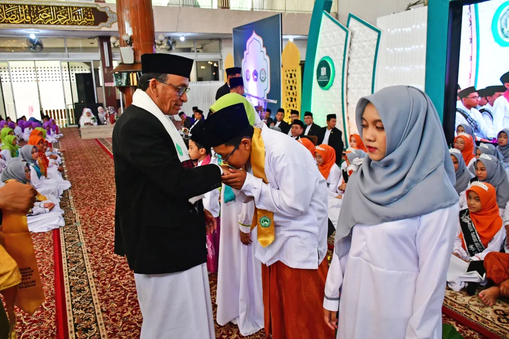 Wisuda Pendidikan Alquran Tahun Ajaran 2023-2024 Sekolah Islam Sabilillah Malang, Lahirkan Generasi Qurani, Intelek dan Berjiwa Pemimpin 1 Malang Posco Media