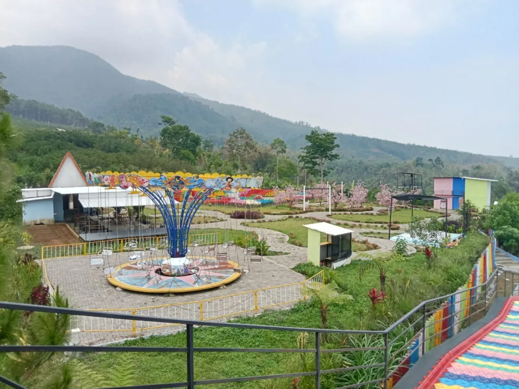 Yuk Liburan di Everland Malang, Nikmati Pemandangan Gunung dan Perkebunan 1 Everland