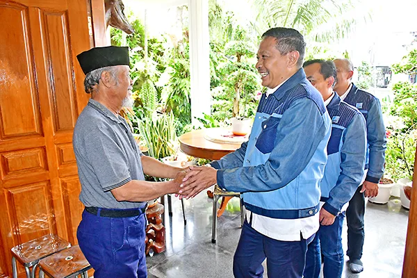 Pertemuan Wali Kota Wahyu dan Abah Anton Diiringi Canda Tawa 1 Malang Posco Media