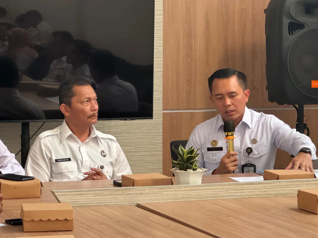 Kunjungan Kerja Asdep Kemenko Kumham ke UKK Imigrasi Kota Probolinggo, Dorong Penguatan Layanan Keimigrasian dan Evaluasi Fasilitas Pelayanan 2 Malang Posco Media