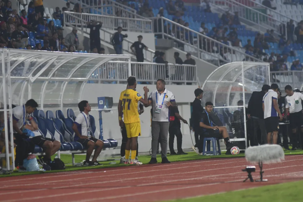 Sanksi Komdis! Arema FC Kena Denda Rp 20 Juta dan 1 Laga Home Tanpa Penonton 1 Malang Posco Media