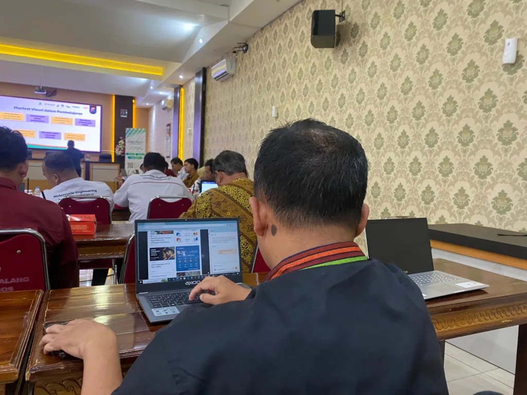 MPM Honda Jatim Gelar Seminar Transformasi Digital Sekolah: Peran AI di Dunia Pendidikan untuk SMK Binaan TSM Honda 1 Malang Posco Media