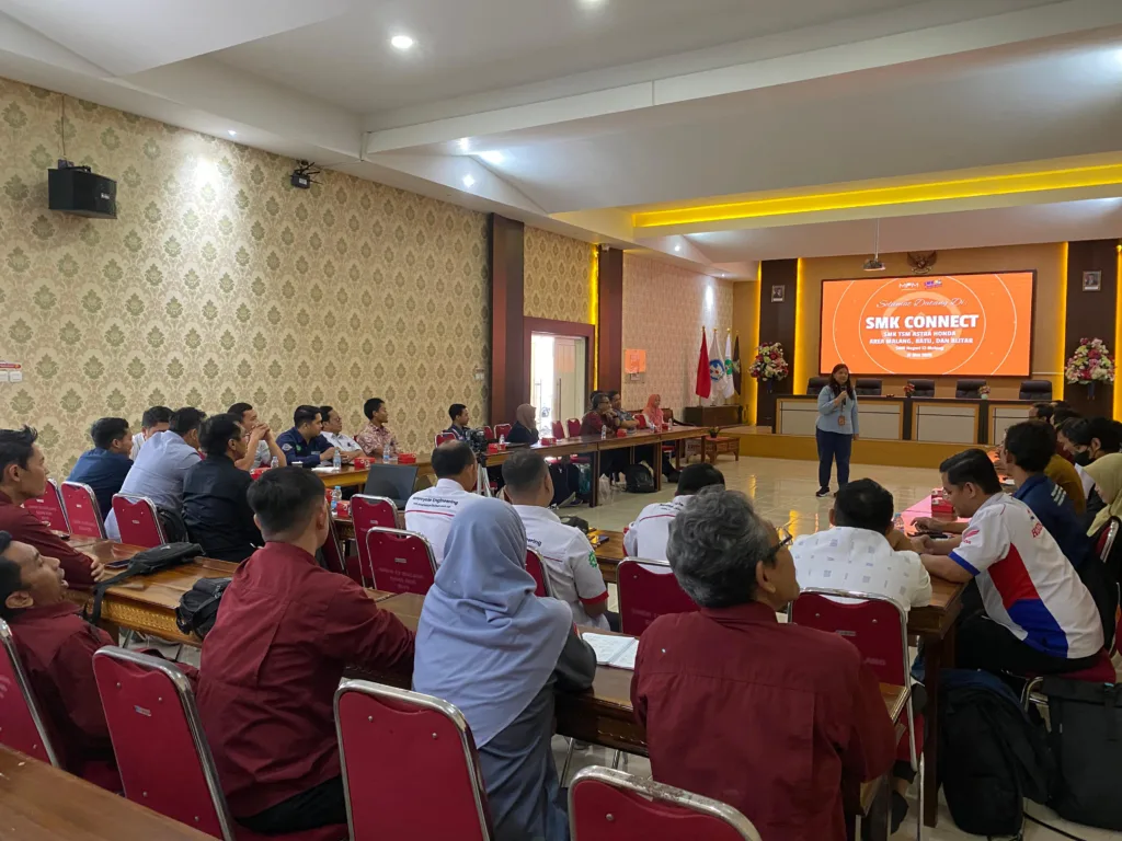 MPM Honda Jatim Gelar Seminar Transformasi Digital Sekolah: Peran AI di Dunia Pendidikan untuk SMK Binaan TSM Honda 2 Malang Posco Media