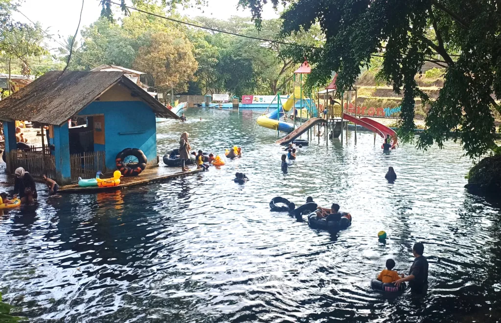 Sumber Maron, Sensasi River Tubing Sepuasnya 2 Malang Posco Media