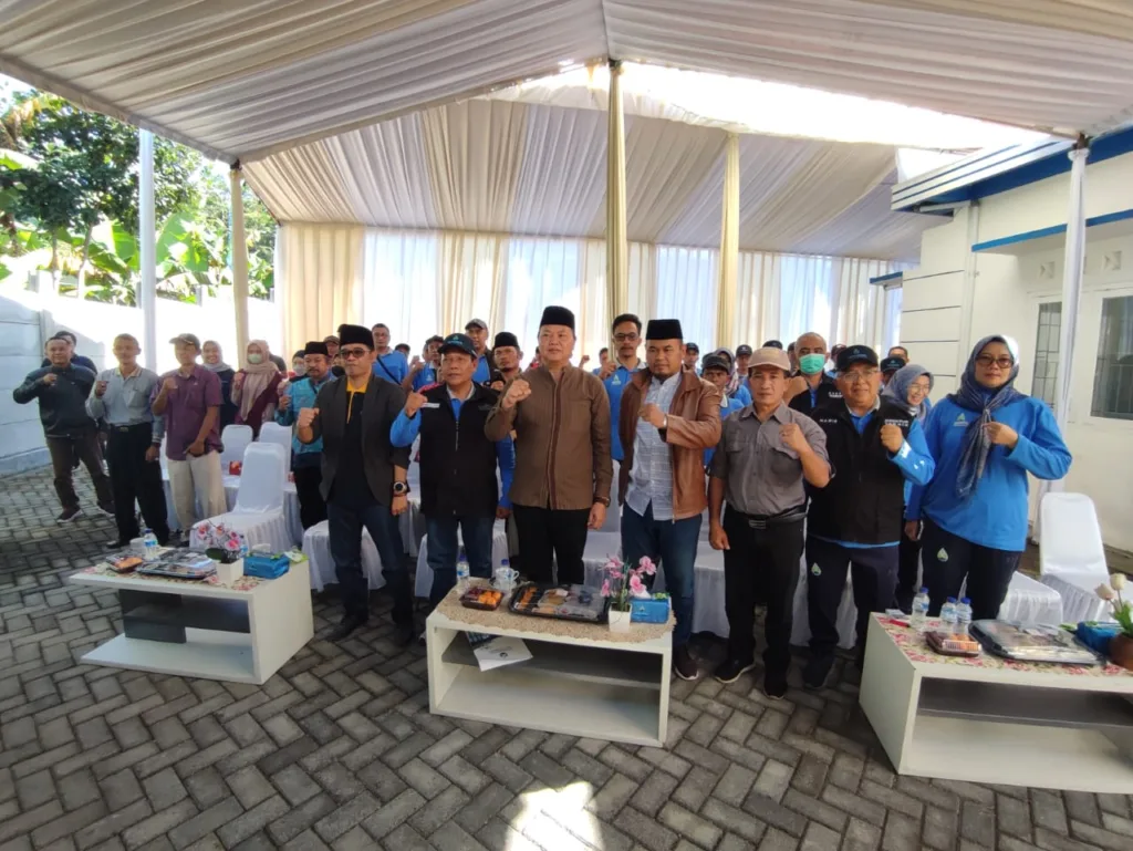 Perumda Tirta Kanjuruhan HUT ke-44, Serahkan Sapi untuk Hewan Kurban 1 Malang Posco Media