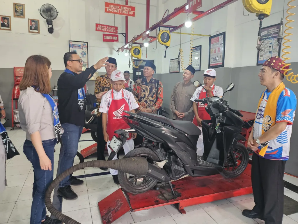 TUK SMK Muhammadiyah 2 Genteng Binaan MPM Honda Jatim Jadi Lokasi Benchmark Kegiatan Nasional Vokasi Honda 2 Malang Posco Media