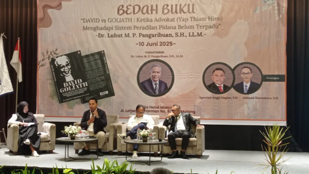Bekali Advokat Muda, Bedah Buku David vs Goliath Karya Luhut Pangaribuan 1 Malang Posco Media