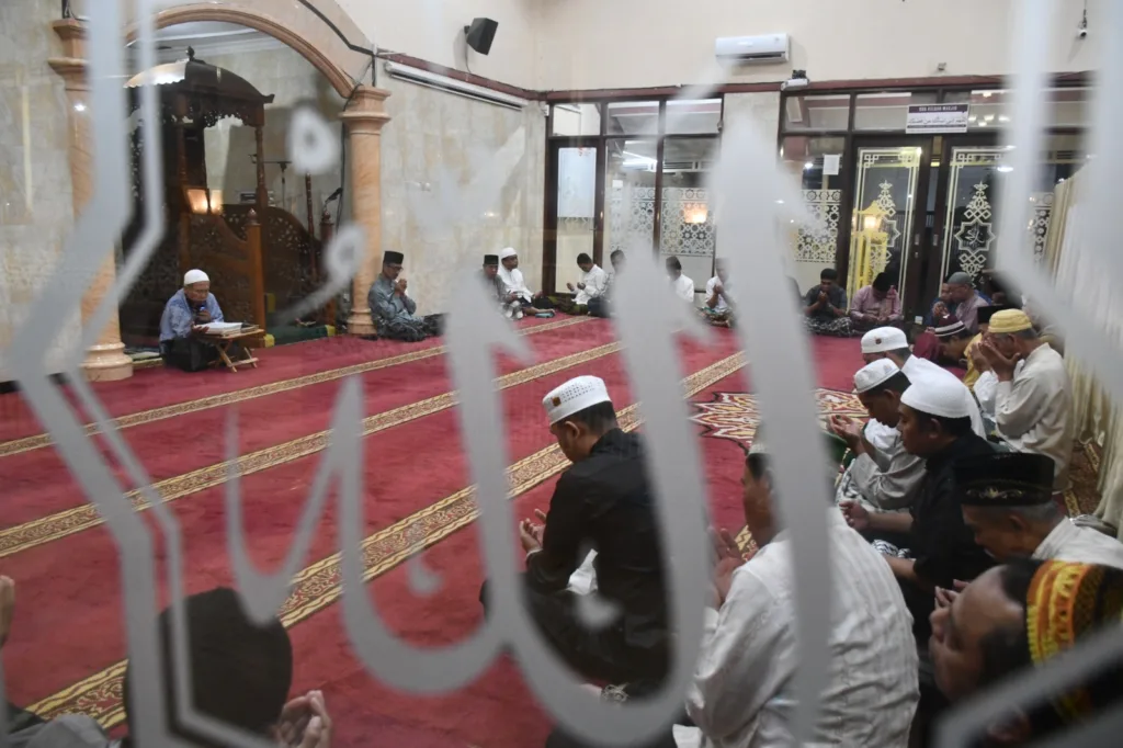 Masjid Al Muhajirin Jembawan, Tasyakuran Khatam Alquran Dalam Shalat Berjamaah 1 Malang Posco Media