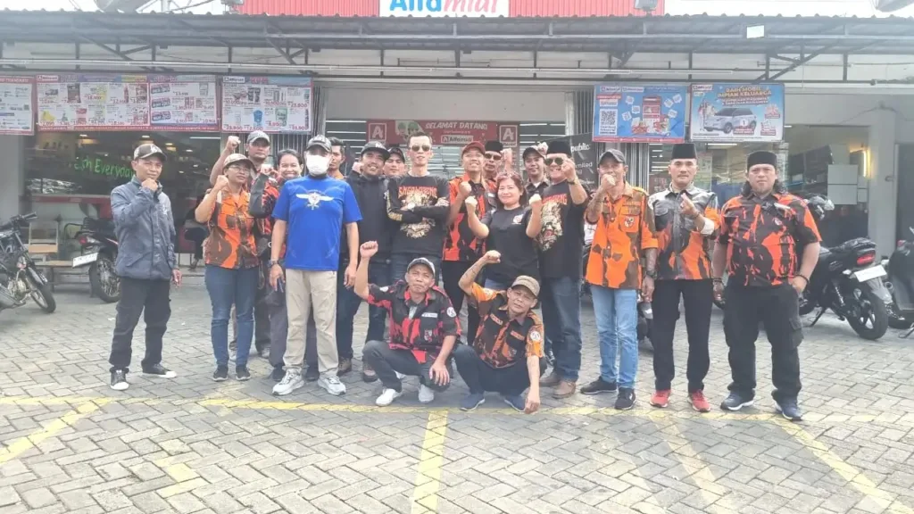 Jumat Berkah, MPC Pemuda Pancasila Kota Malang Bagikan 250 Nasi Kotak 1 Jumat Berkah