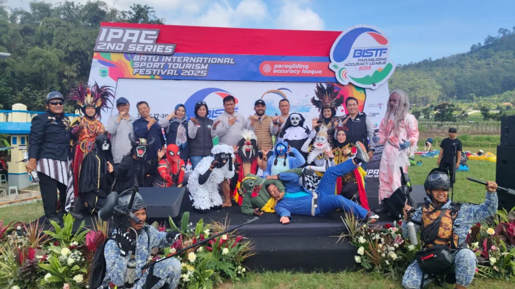 Festival Paralayang Buka BISTF Paragliding Accuracy League 2025 6 Malang Posco Media