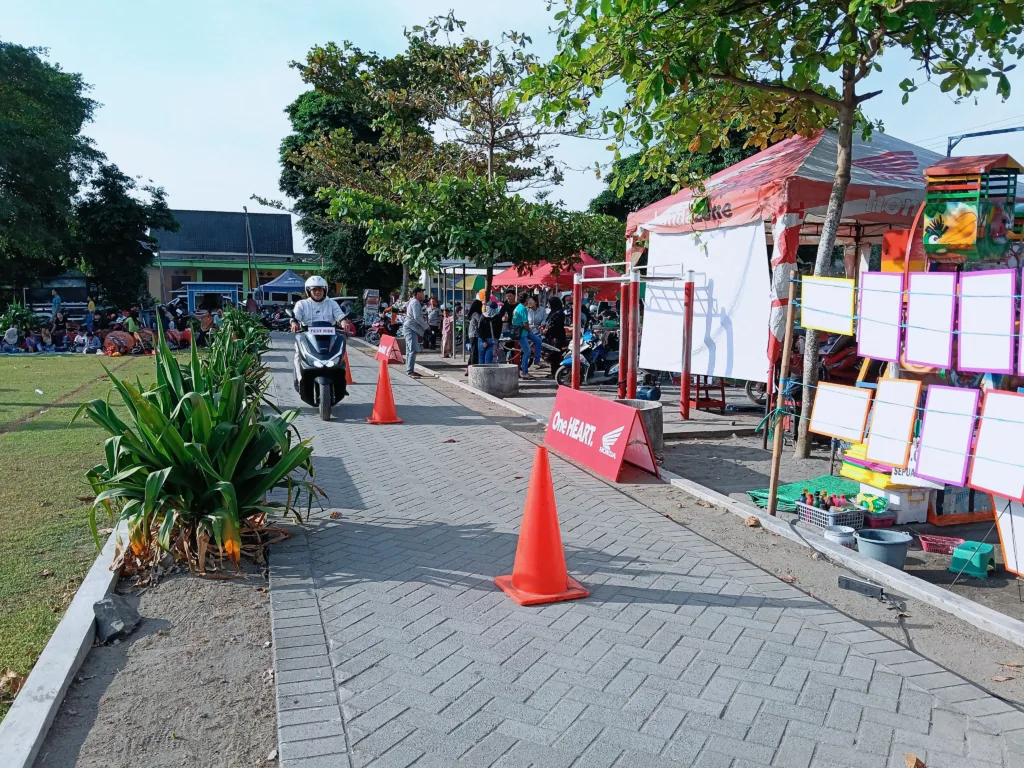 Kemeriahan PCX160 Roadsync Fest di Blitar: Dari Test Ride Berhadiah hingga Rampak Barong dan Hiburan Musik 3 Malang Posco Media