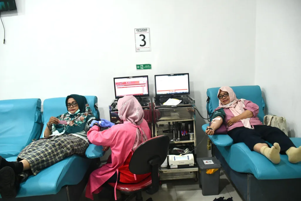 Malang Posco Media Gelar Donor Darah, Rangkaian HUT ke-5 'Hi Five to The Future' 4 Malang Posco Media