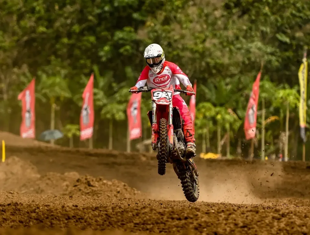Double Podium, Arsenio dan CRF250R Melesat Kencang di Kejurnas Motocross Magelang 1 Malang Posco Media