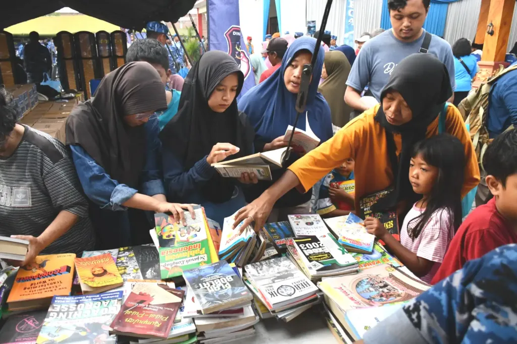 Tingkatkan Daya Baca, Buka Stand Bazar Buku Gratis 3 Malang Posco Media
