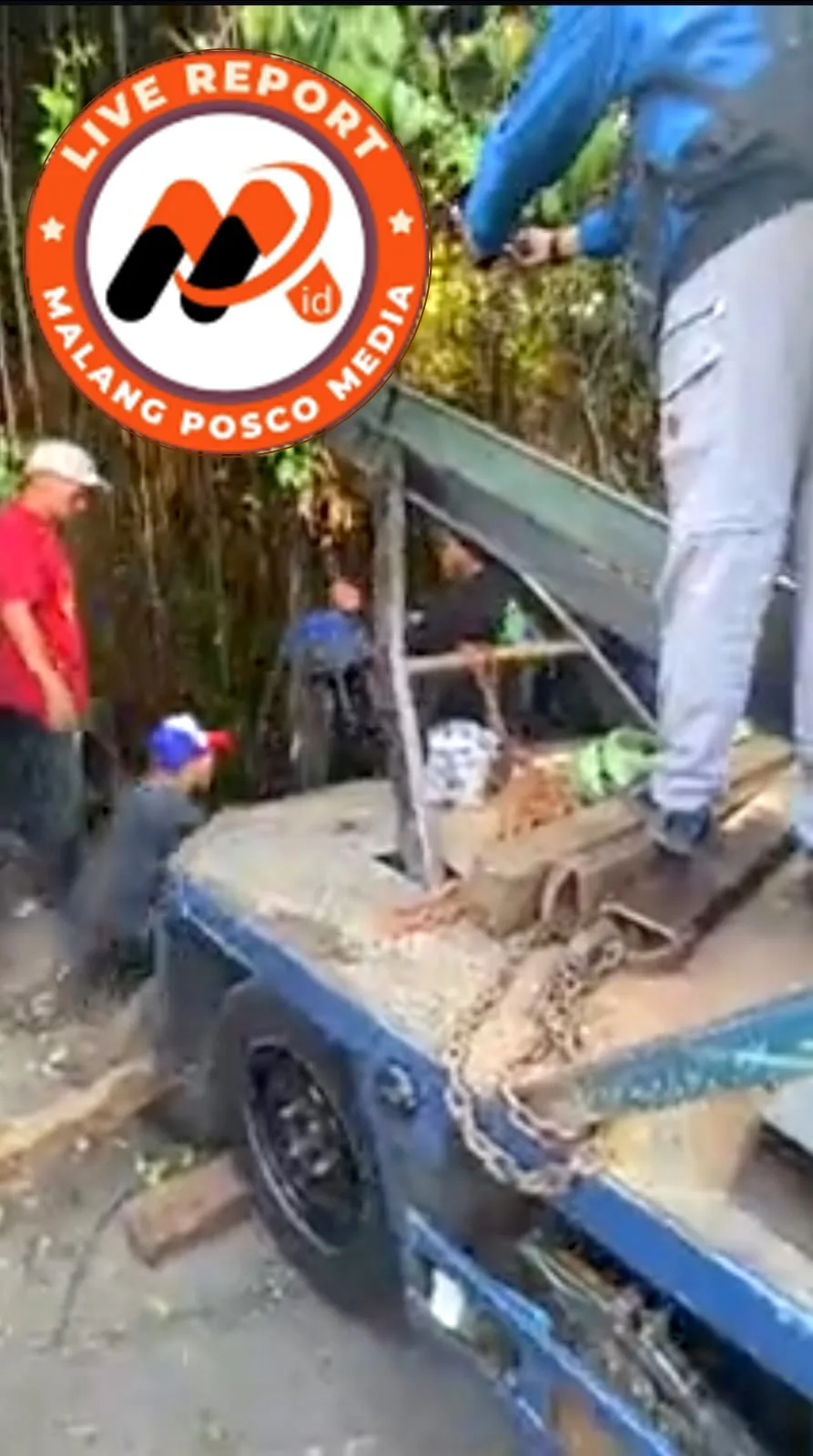 Breaking News! Live Report Evakuasi Mobil Grand Max Jatuh ke Bawah Jembatan Sulfat