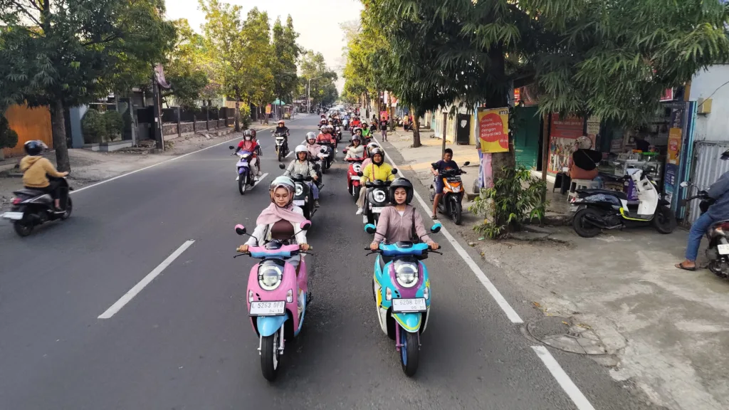 Scoopy Velocreativity Blitar: Gaya Unik dan Kreativitas Warnai Rolling City Pecinta Skutik Fashionable 1 Malang Posco Media