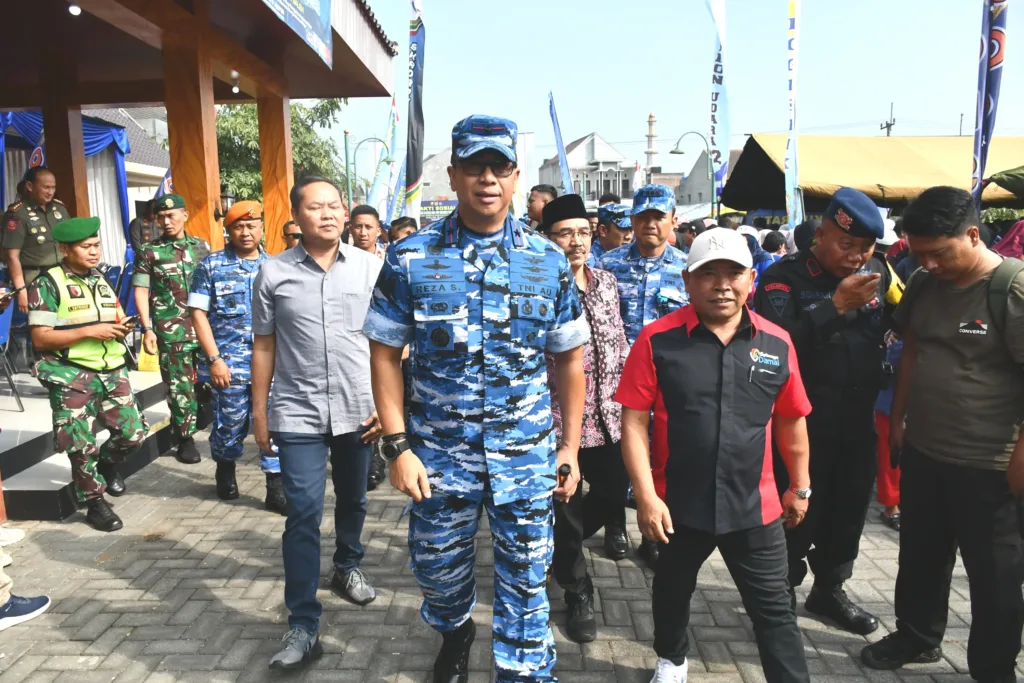 Hari Bakti TNI AU Disambut Antusias Masyarakat 2 Malang Posco Media