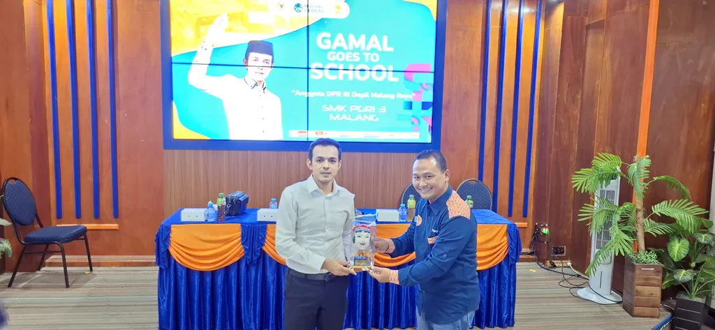 SMK PGRI 3 Malang Luar Biasa, 80 Siswa Skariga Terima Beasiswa PIP 1 Malang Posco Media