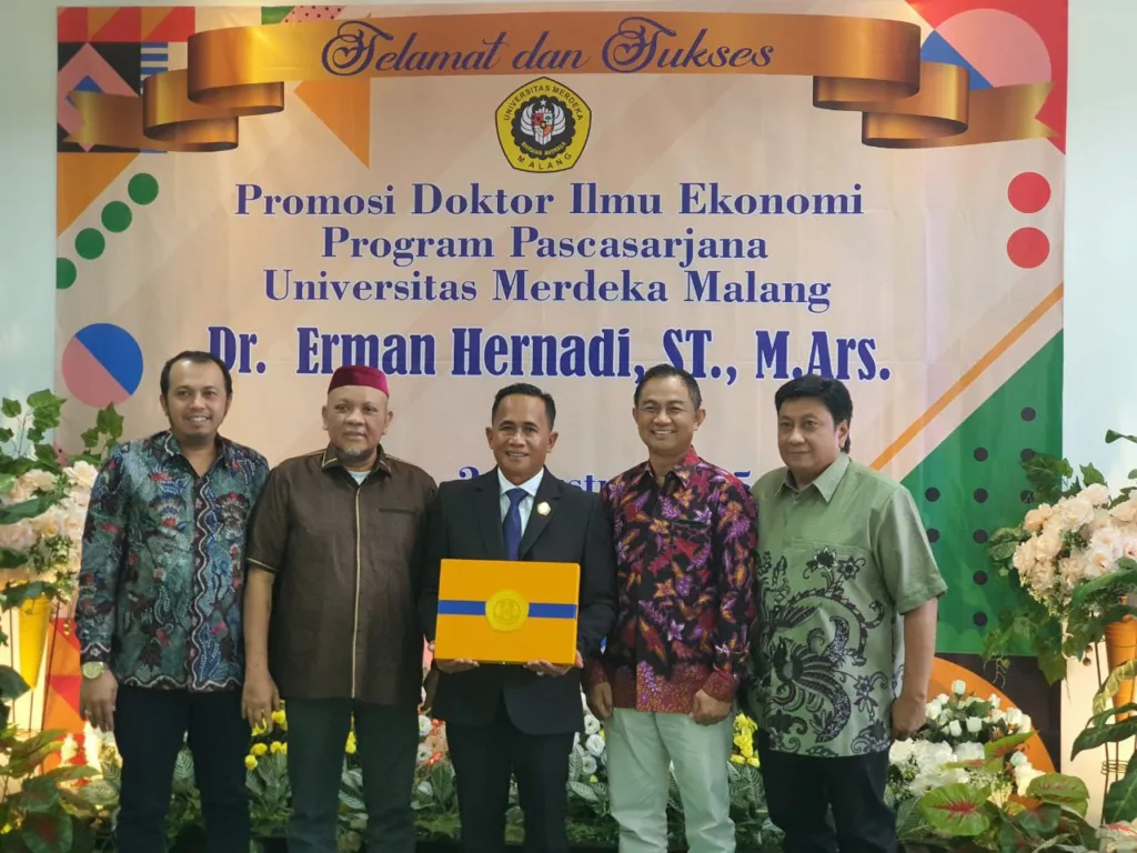 Selamat, Ketua Porserosi Kota Malang Erman Hernadi Raih Gelar Doktor 3 Malang Posco Media
