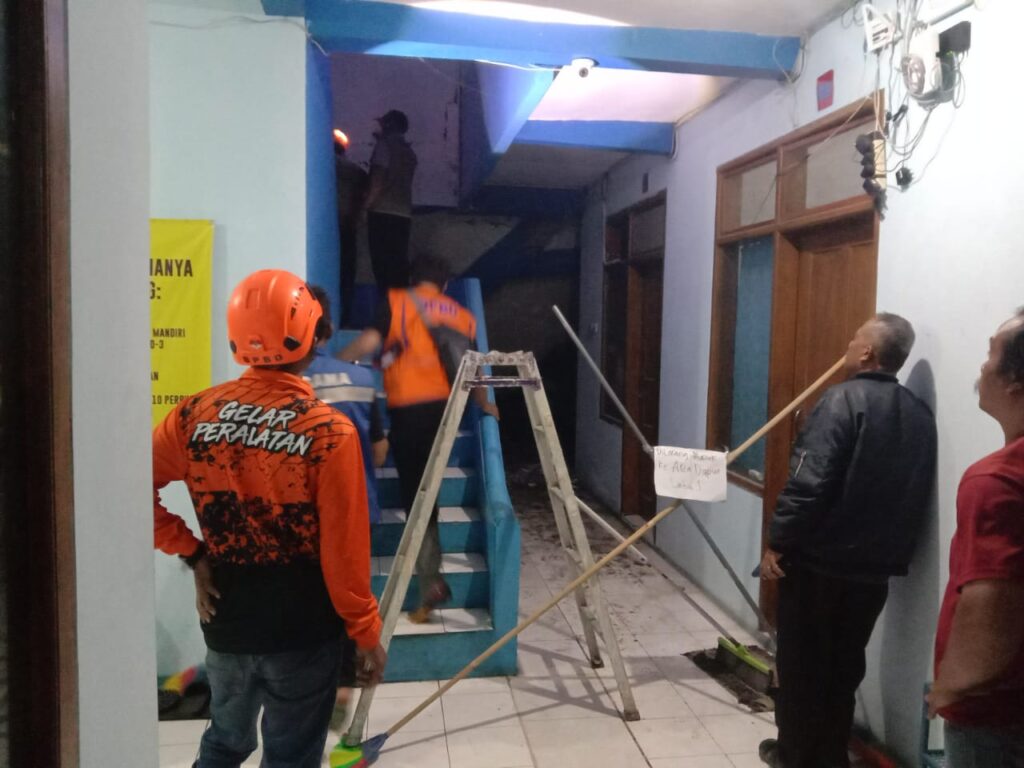 Pasca Hujan Deras, Rumah Kos Dua Lantai di Dau Ambrol 1 Malang Posco Media