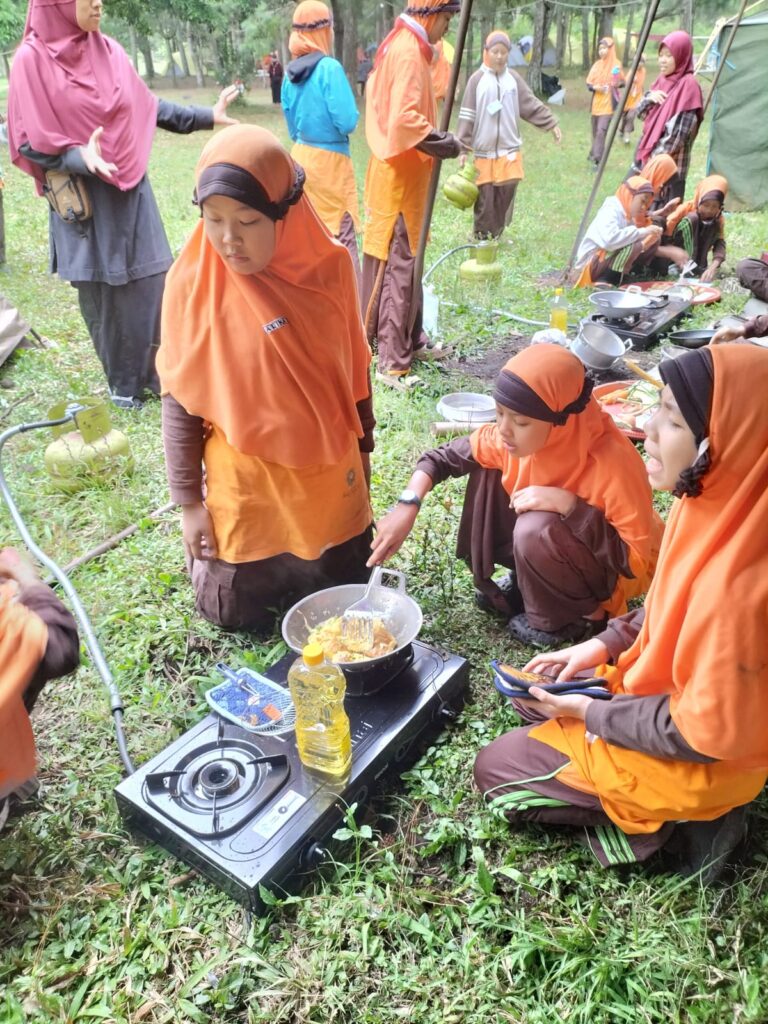 Kemah Juara SDIT Insan Permata; Bangun Fondasi Karakter Siswa, Jadi Pelopor Kebaikan 3 Malang Posco Media