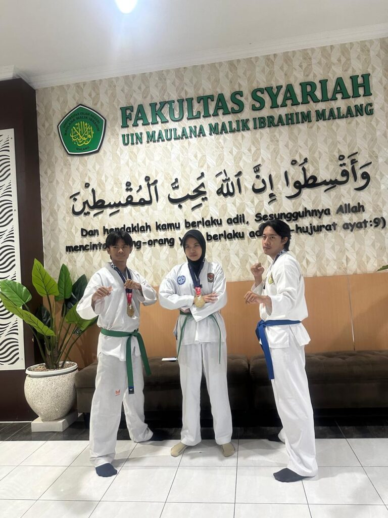 sitename 1% Fakultas Syariah UIN